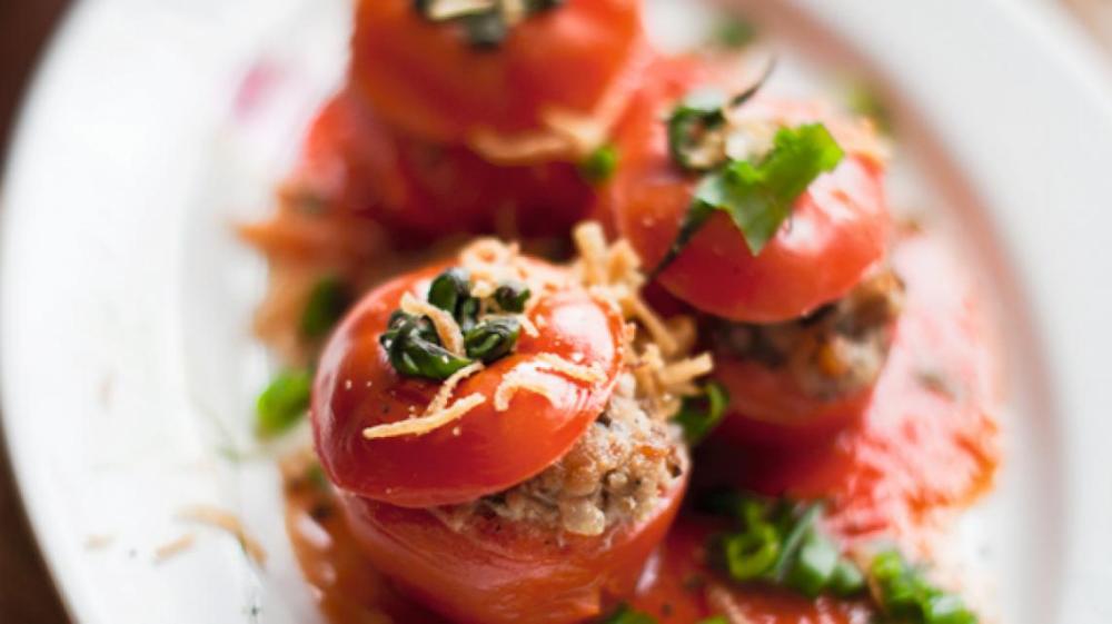 Hoe maak je Tomaten gevuld met gehakt